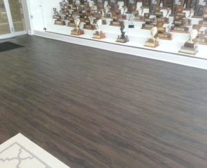 Carpet-Corner-Curtis-845x684 Vinyl 3
